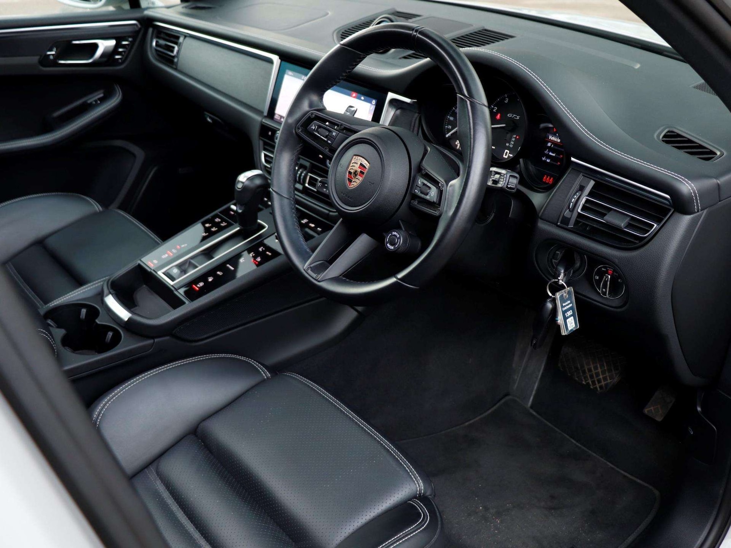 Used Porsche Macan 2023 for sale - 76475851: Photo 10