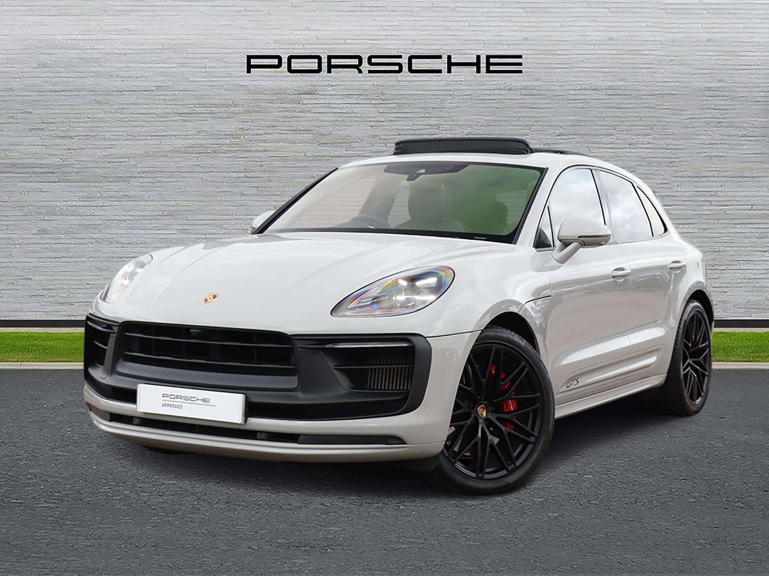 Used Porsche Macan 2023 for sale - 76475851: Photo 7