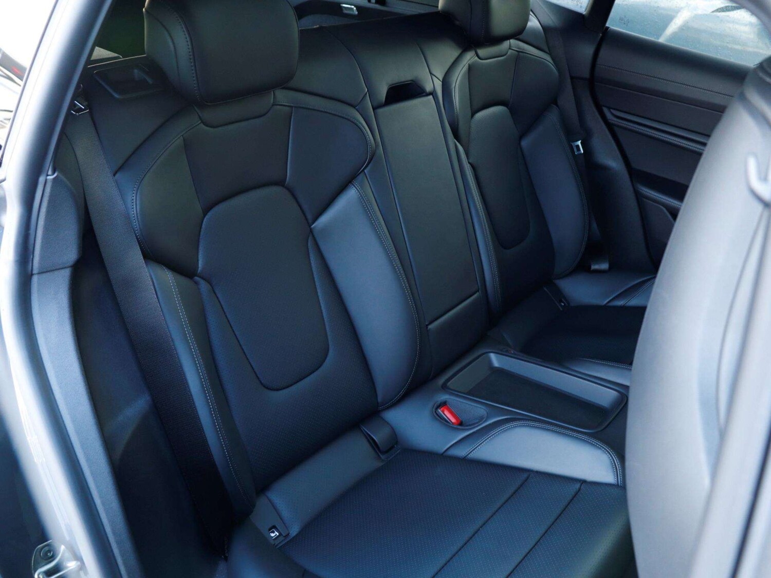 Used Porsche Taycan 2026 for sale - 77577374: Photo 28