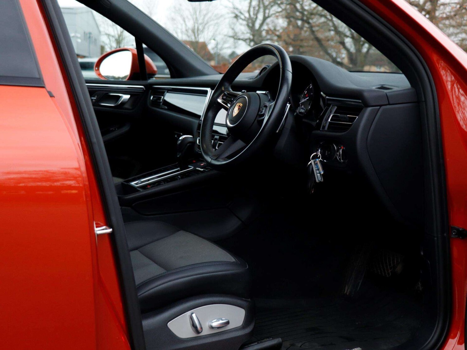 Used Porsche Macan 2021 for sale - 77076672: Photo 11