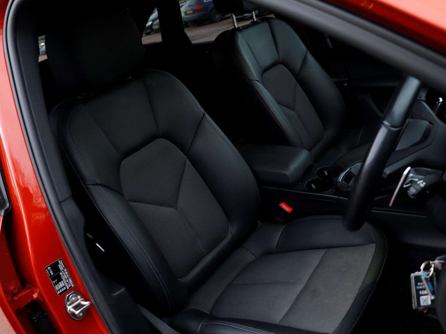 Used Porsche Macan 2021 for sale - 77076672: Photo 21