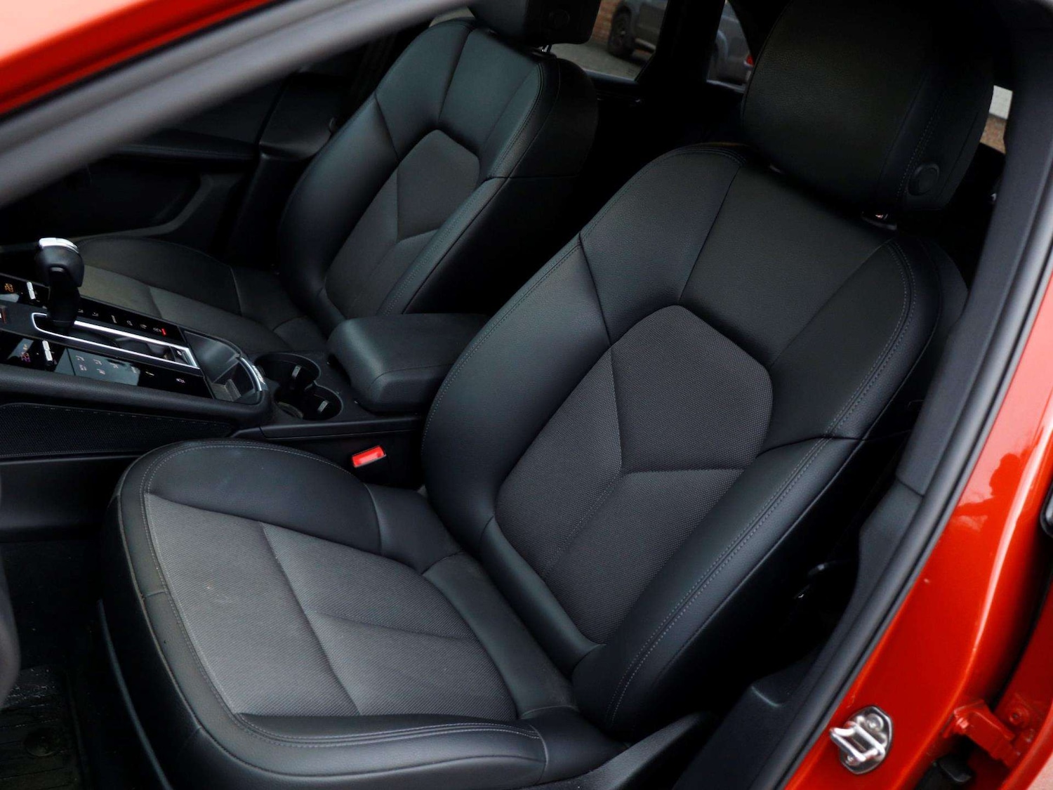 Used Porsche Macan 2021 for sale - 77076672: Photo 22