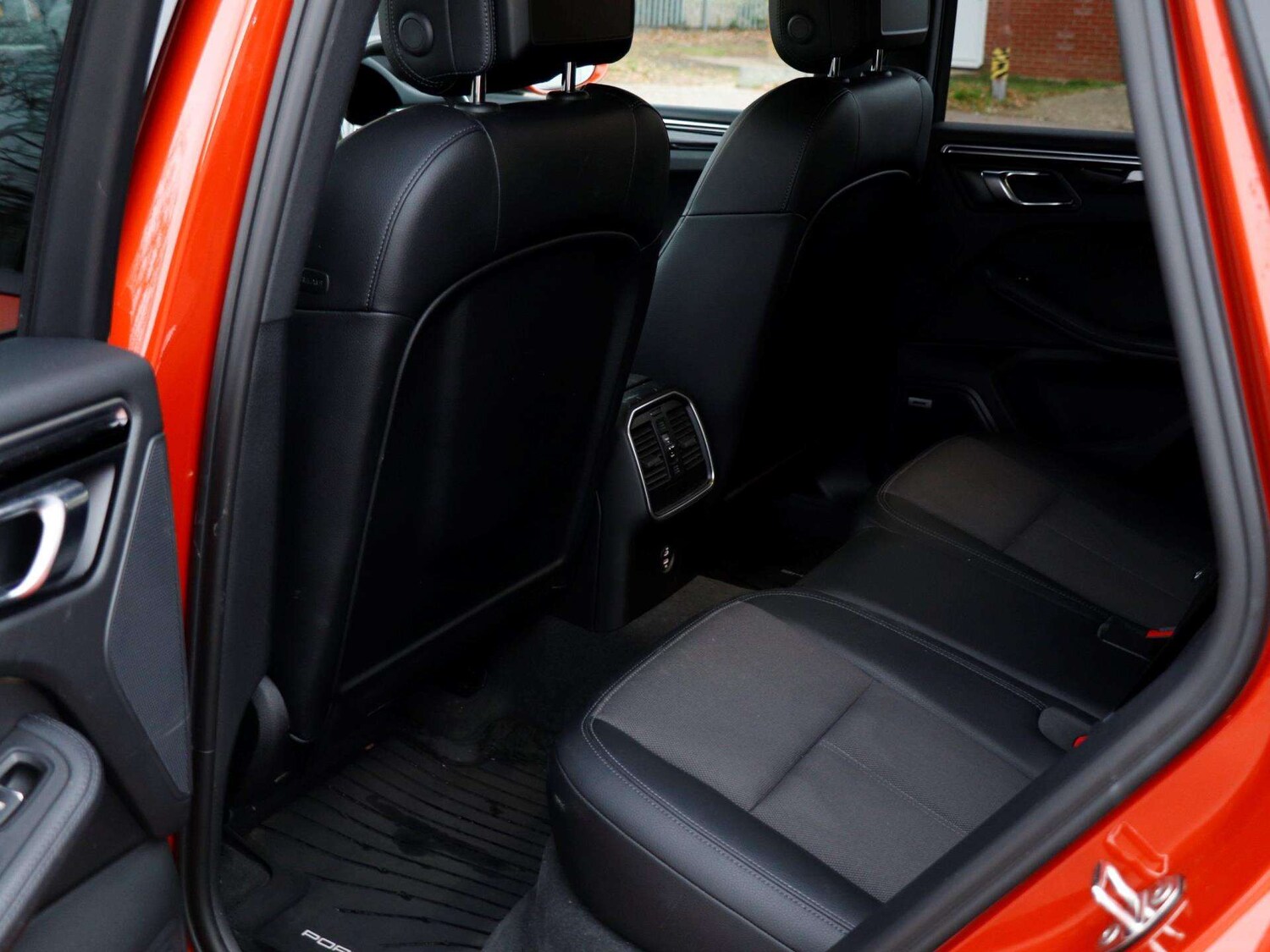 Used Porsche Macan 2021 for sale - 77076672: Photo 24