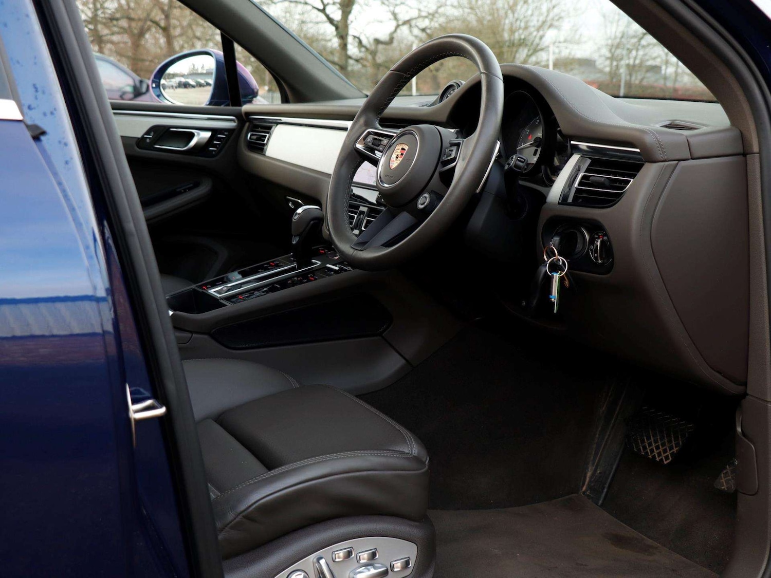 Used Porsche Macan 2023 for sale - 77076440: Photo 11