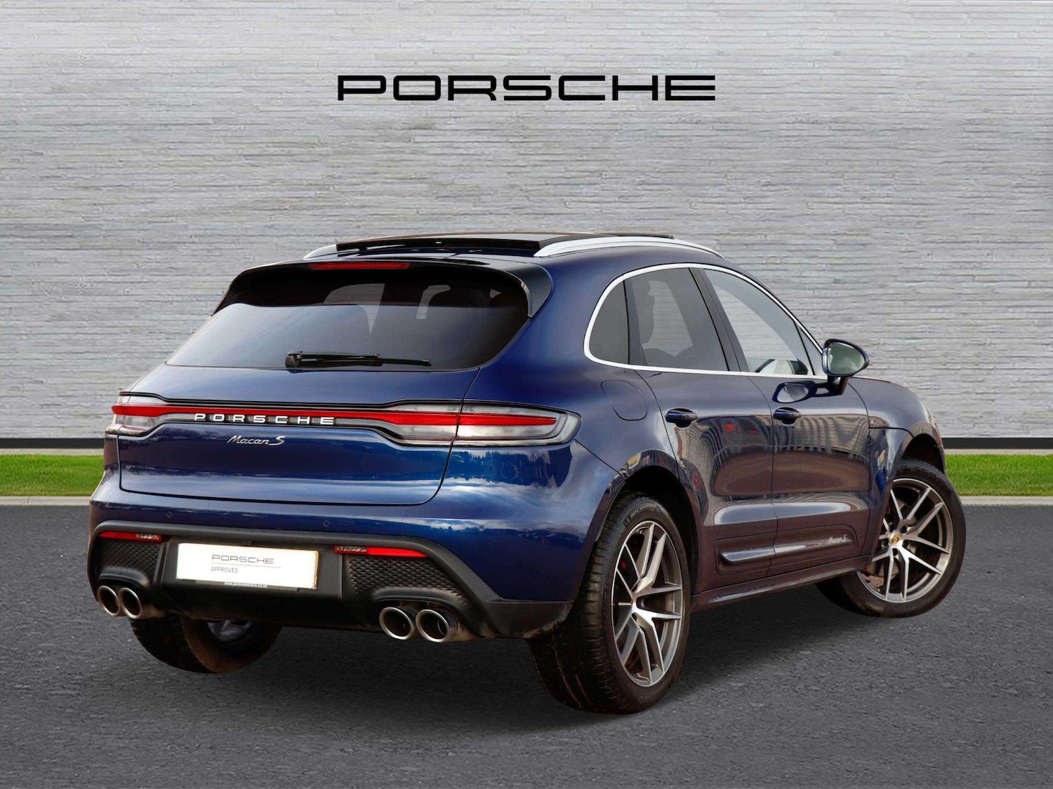 Used Porsche Macan 2023 for sale - 77076440: Photo 3