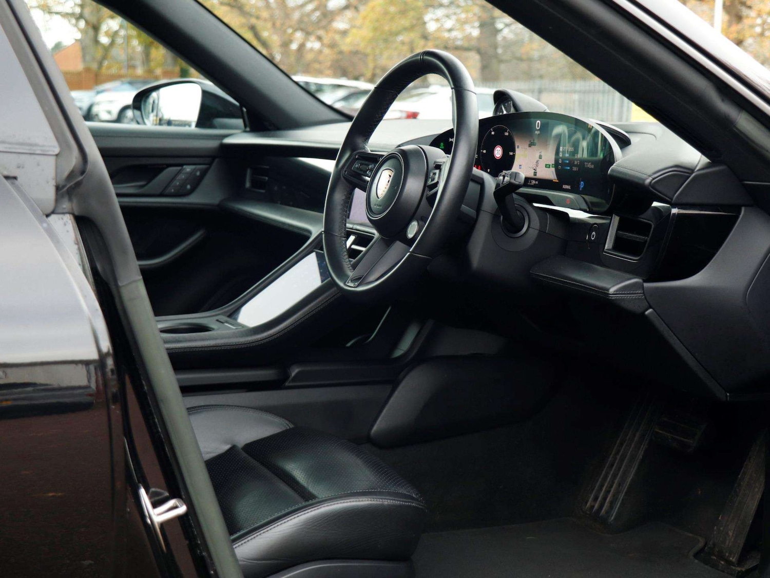 Used Porsche Taycan 2022 for sale - 76746076: Photo 11