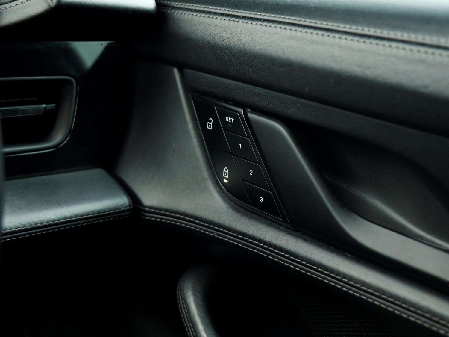 Used Porsche Taycan 2022 for sale - 76746076: Photo 20