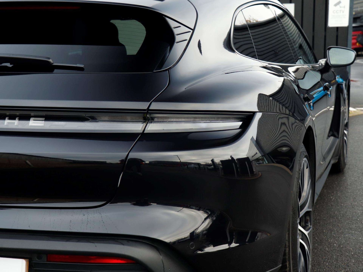 Used Porsche Taycan 2022 for sale - 76746076: Photo 28