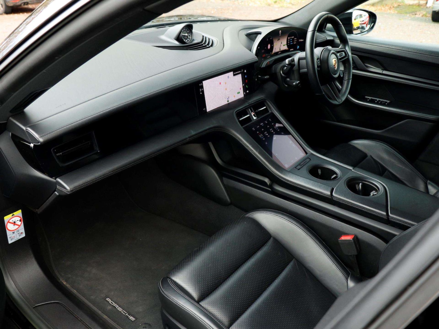 Used Porsche Taycan 2022 for sale - 76746076: Photo 9