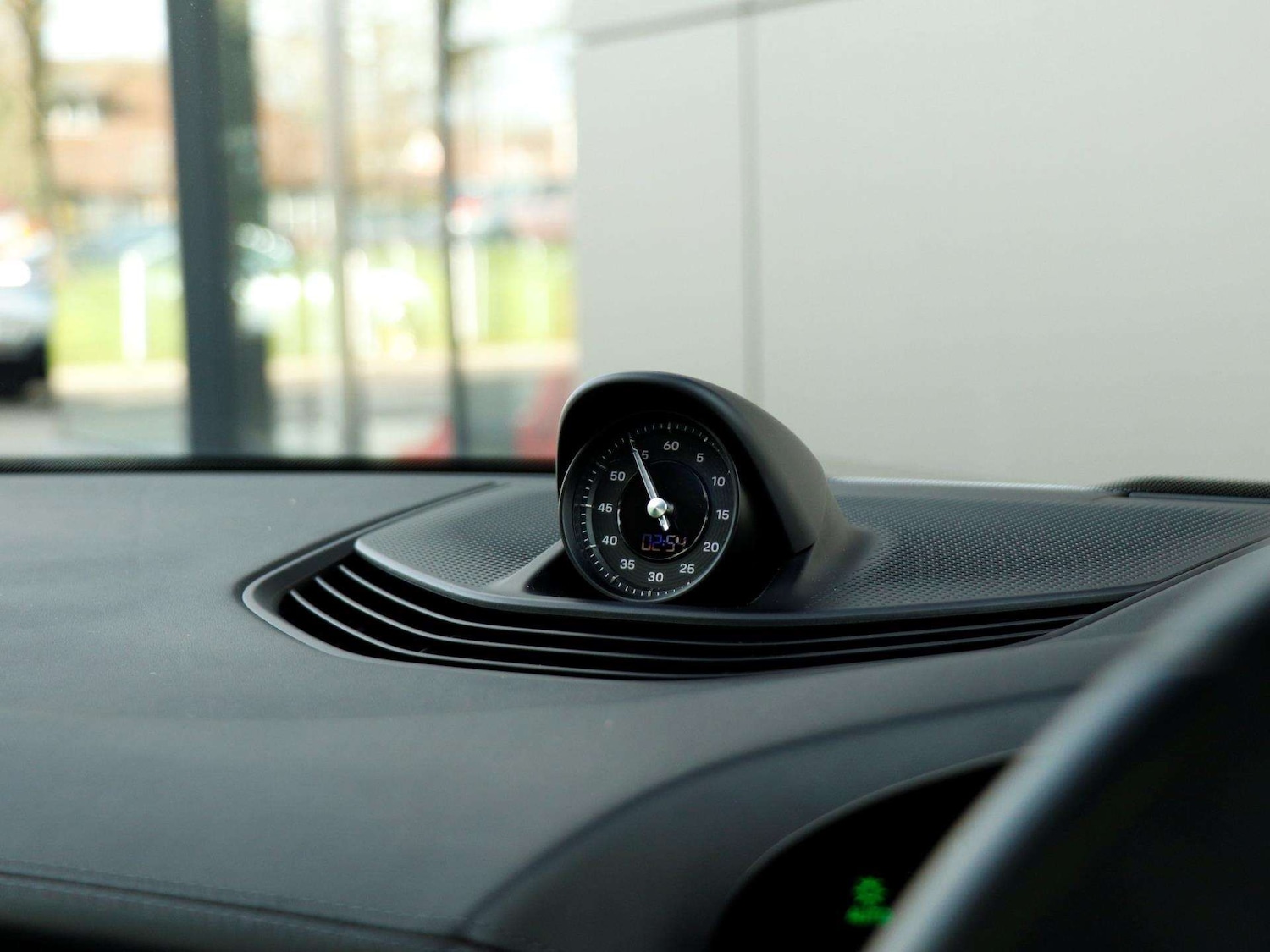 Used Porsche Taycan 2021 for sale - 77827442: Photo 15