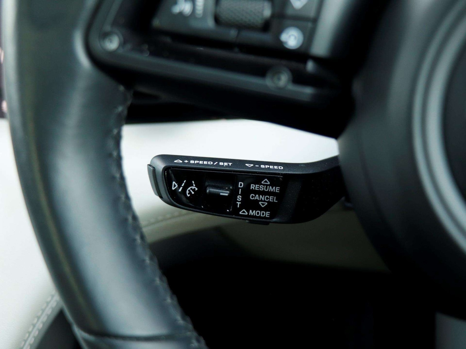 Used Porsche Taycan 2021 for sale - 77827442: Photo 20