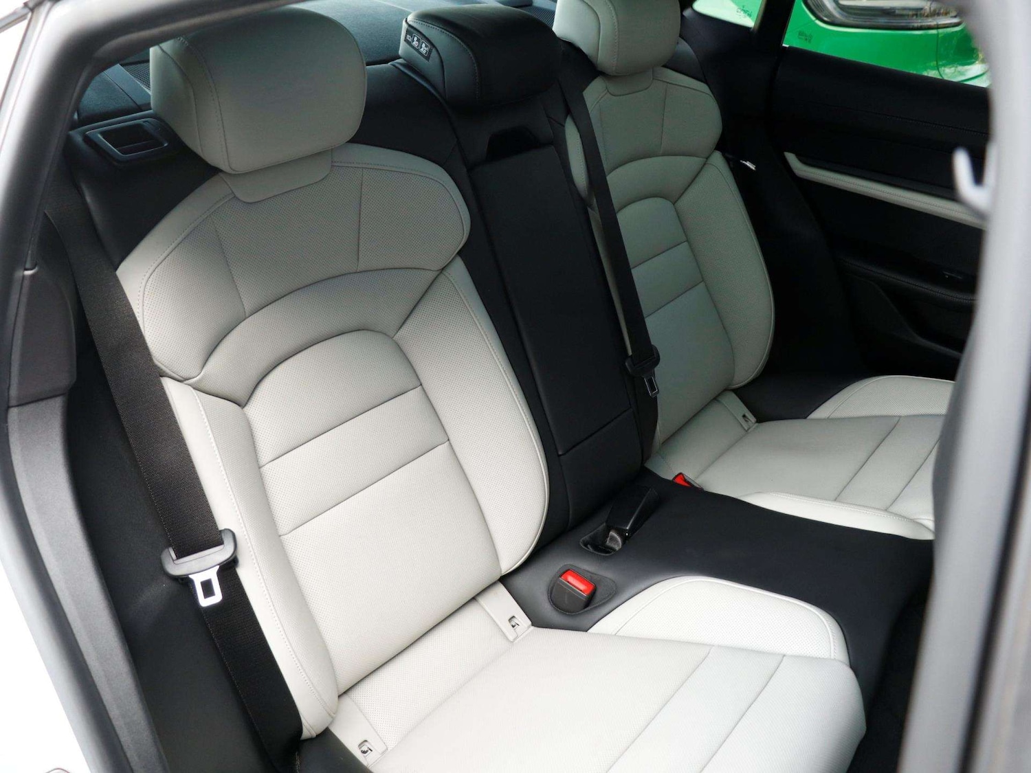 Used Porsche Taycan 2021 for sale - 77827442: Photo 26