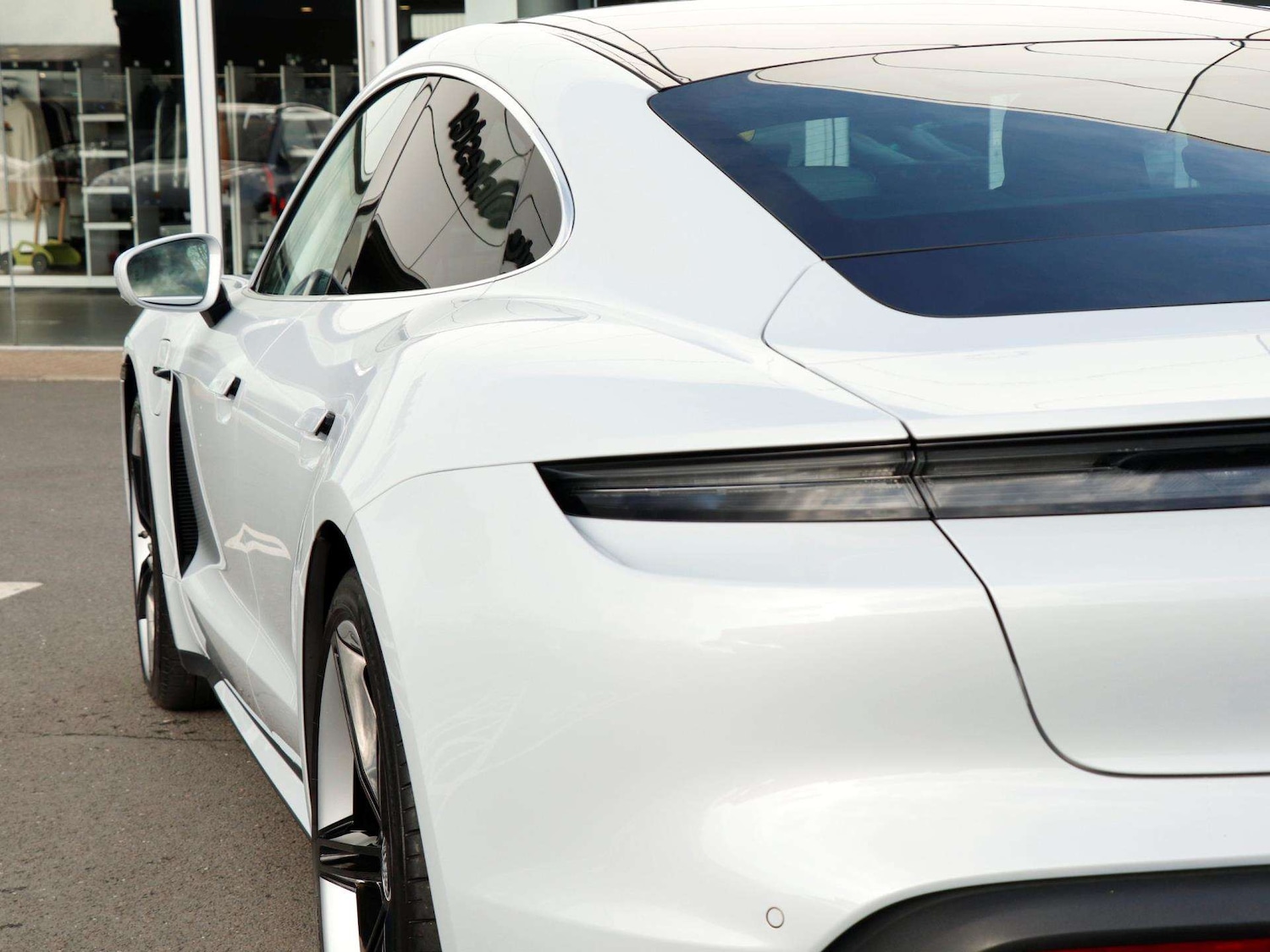 Used Porsche Taycan 2021 for sale - 77827442: Photo 35