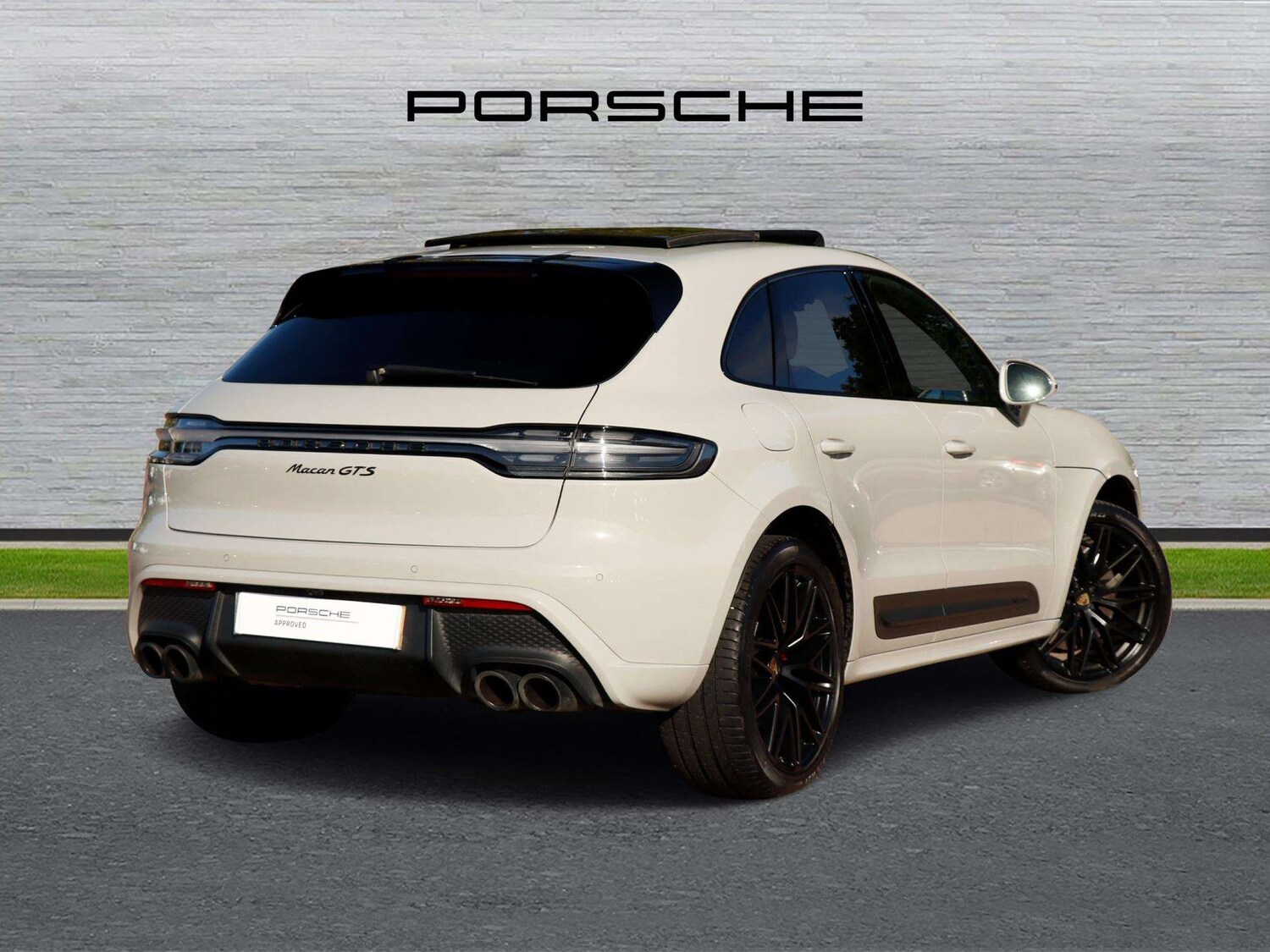 Used Porsche Macan 2022 for sale - 76087842: Photo 3