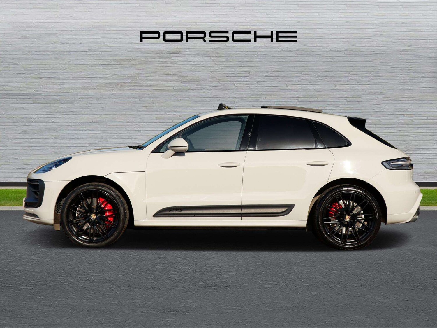 Used Porsche Macan 2022 for sale - 76087842: Photo 6