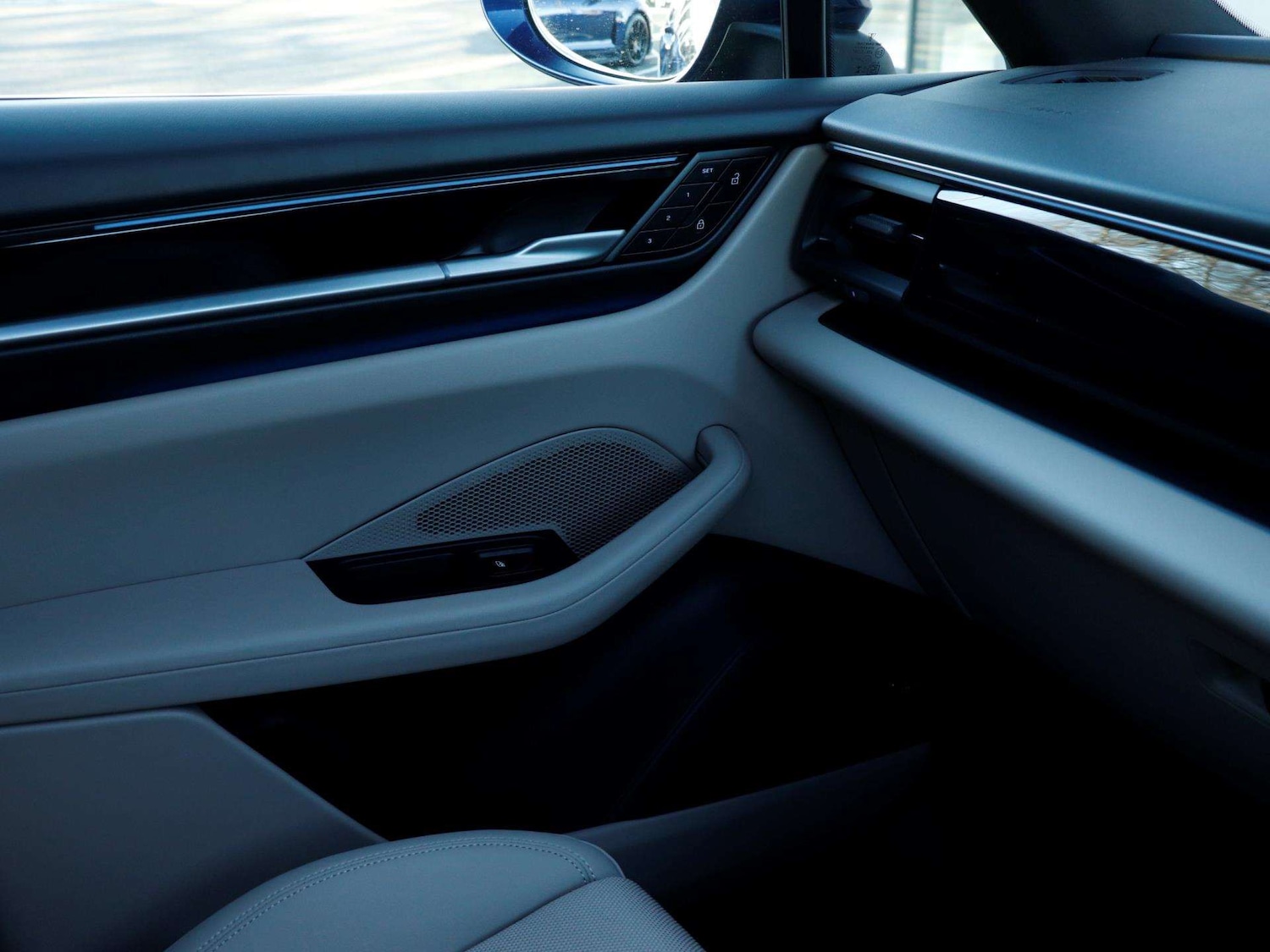 Used Porsche Macan 2025 for sale - 77112446: Photo 18