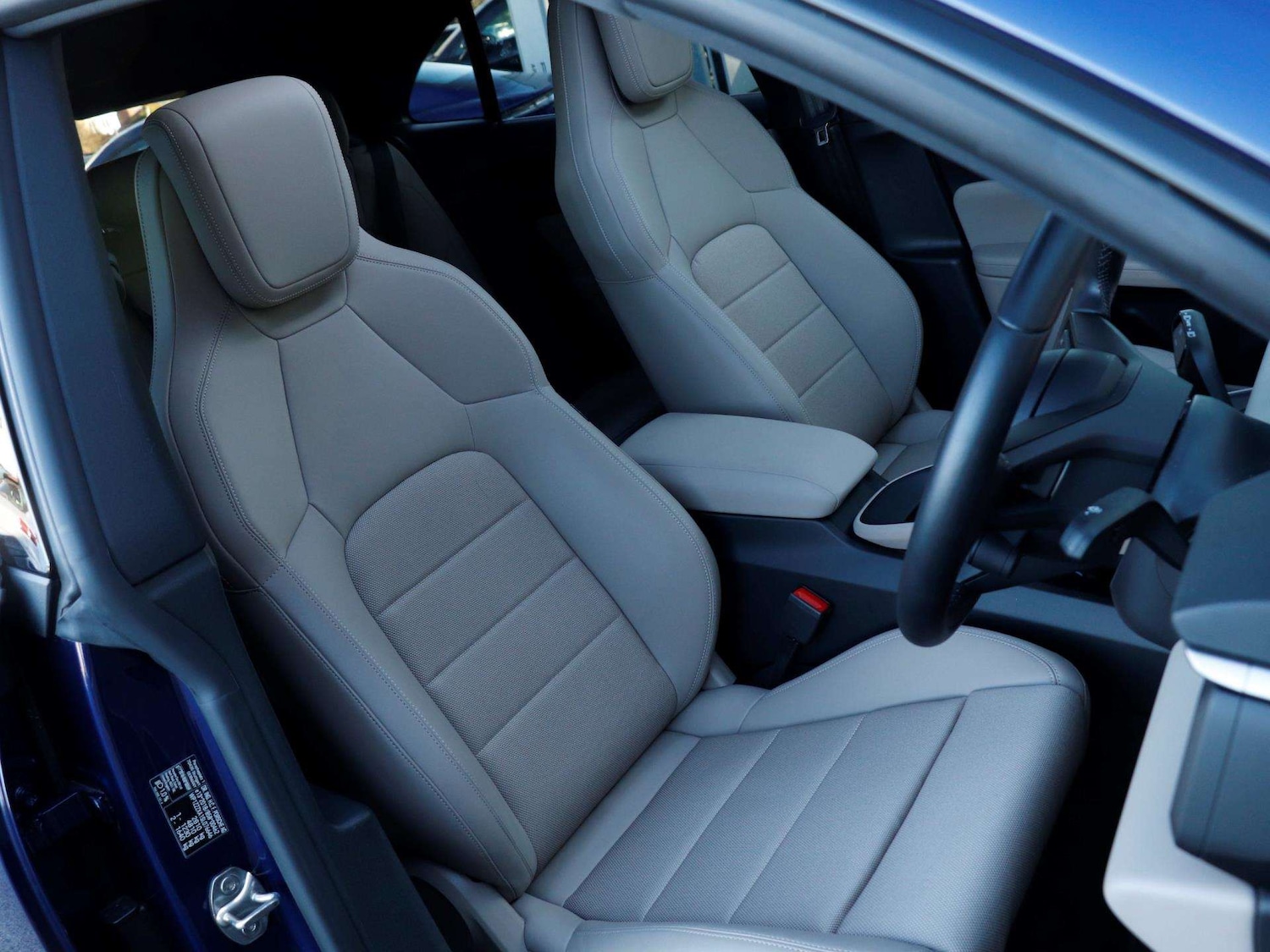 Used Porsche Macan 2025 for sale - 77112446: Photo 24