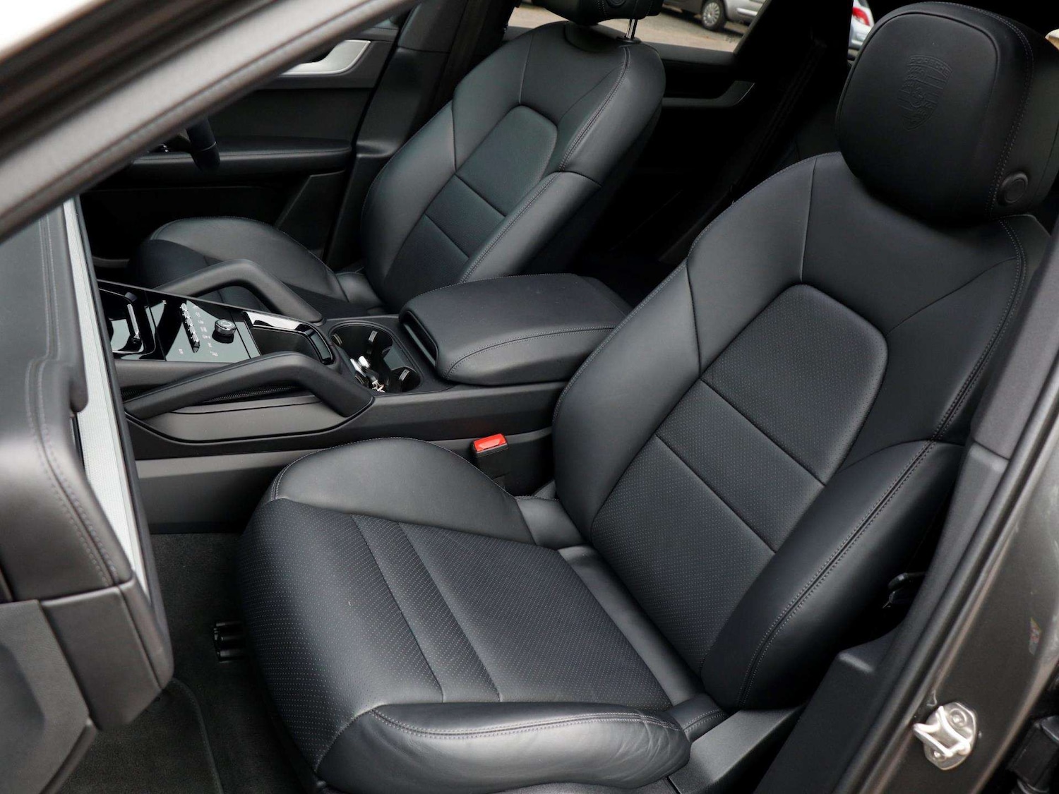 Used Porsche Cayenne 2024 for sale - 76351714: Photo 25