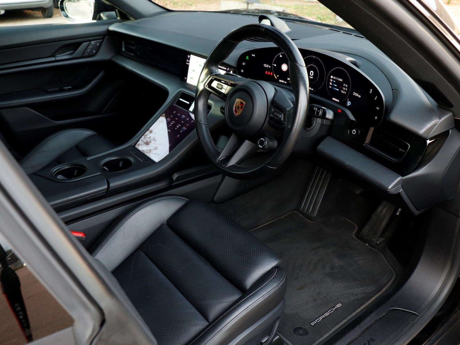 Used Porsche Taycan 2021 for sale - 76488038: Photo 10