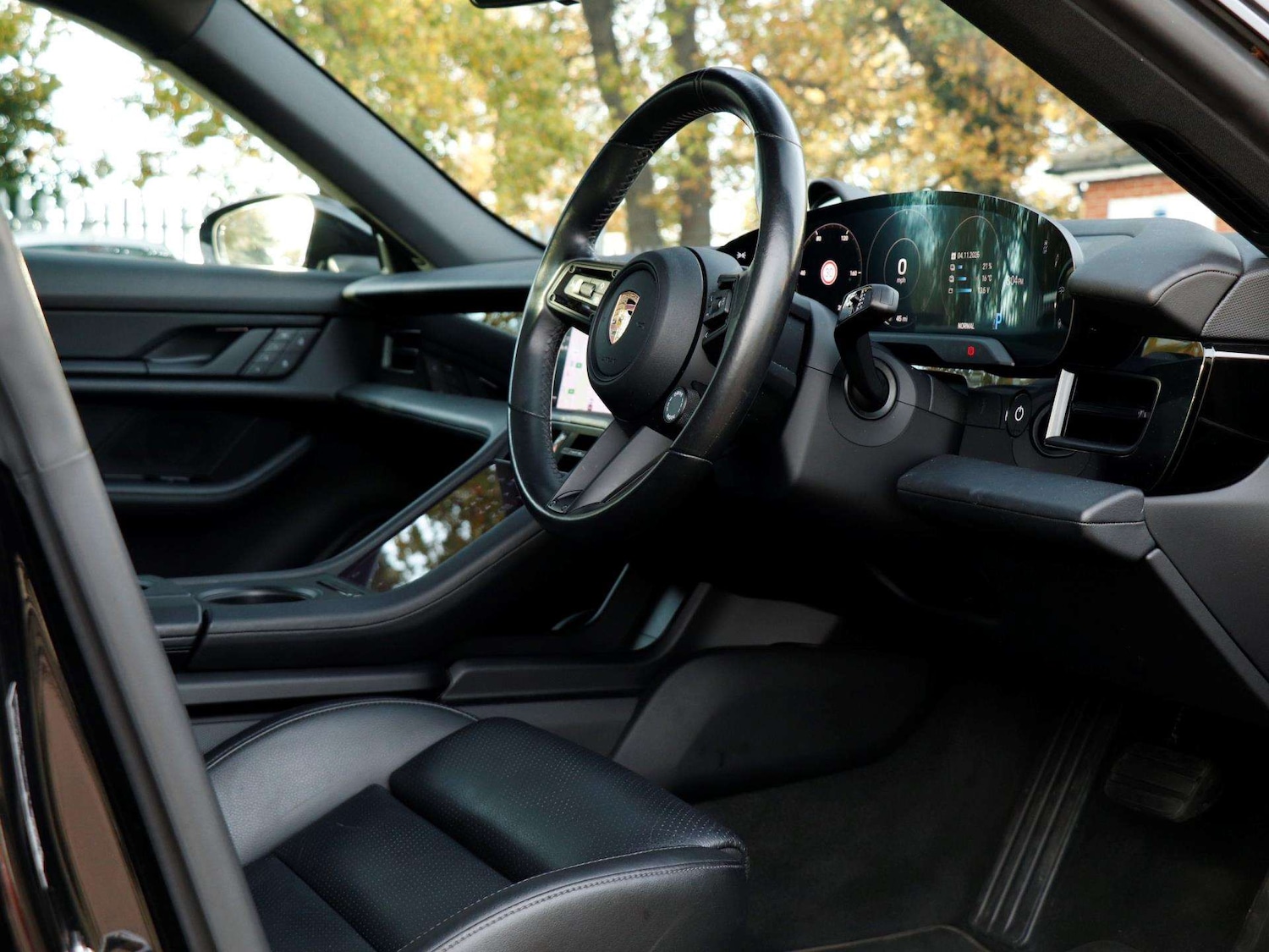 Used Porsche Taycan 2021 for sale - 76488038: Photo 11