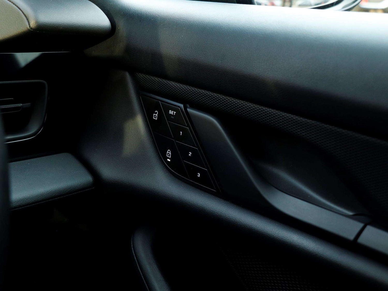 Used Porsche Taycan 2021 for sale - 76488038: Photo 21