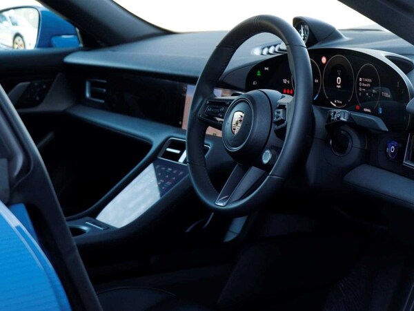 Used Porsche Taycan 2025 for sale - 75405512: Photo 11