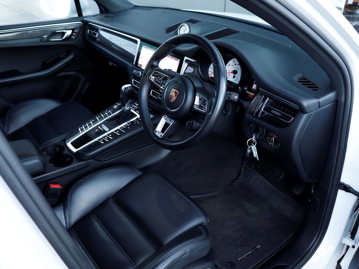 Used Porsche Macan 2020 for sale - 76842843: Photo 10