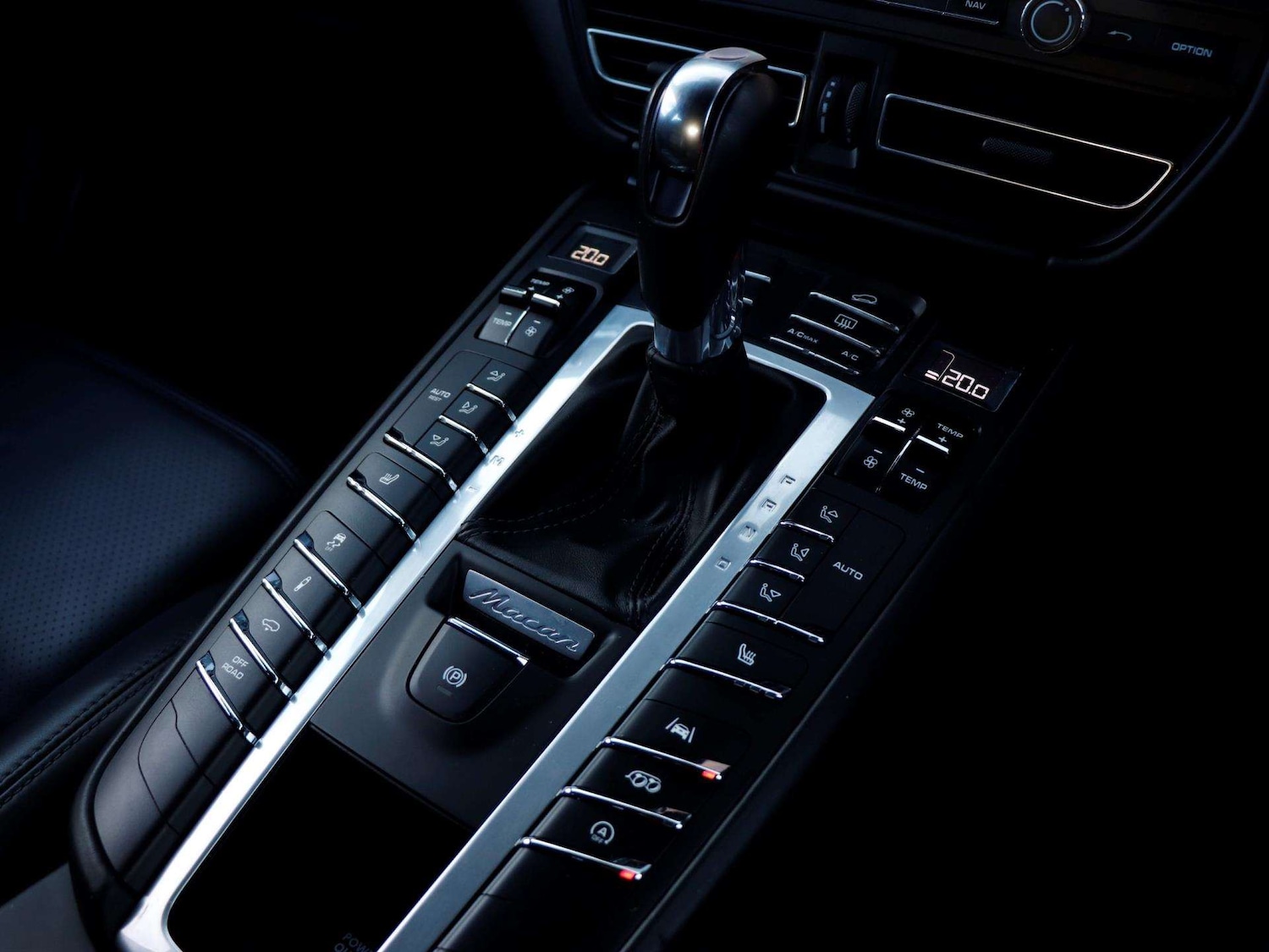 Used Porsche Macan 2020 for sale - 76842843: Photo 17