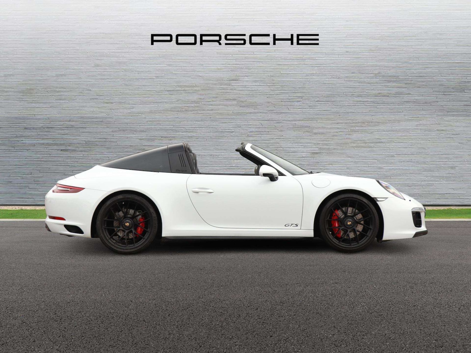 Used Porsche 911 2018 for sale - 78104090: Photo 2