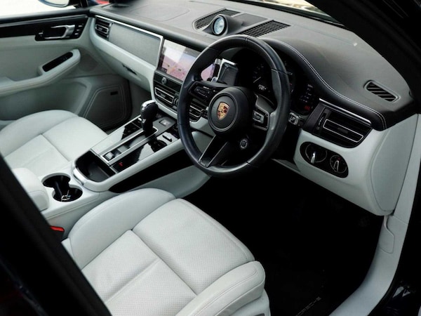 Used Porsche Macan 2022 for sale - 75535227: Photo 10