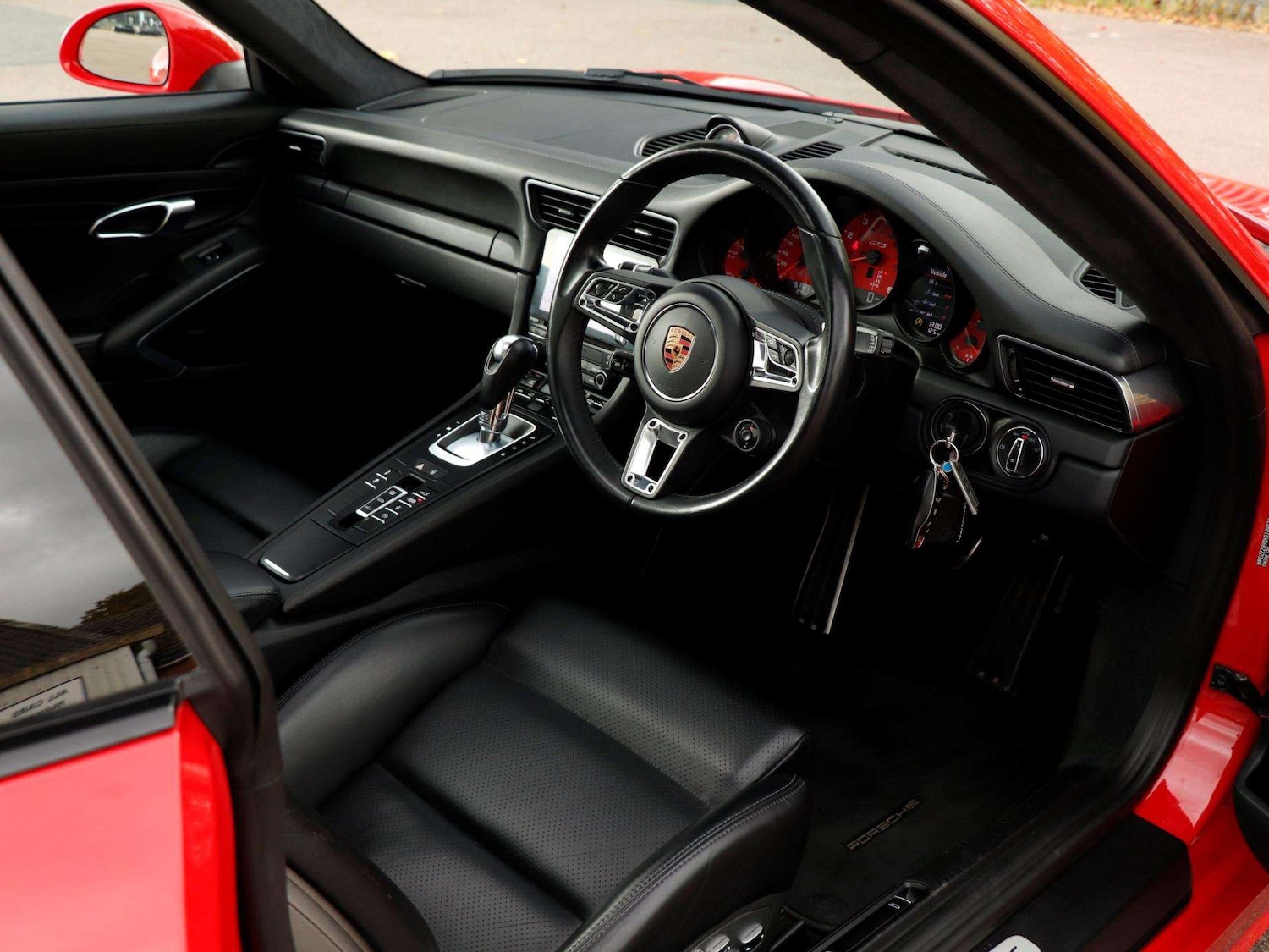 Used Porsche 911 2018 for sale - 76401316: Photo 10