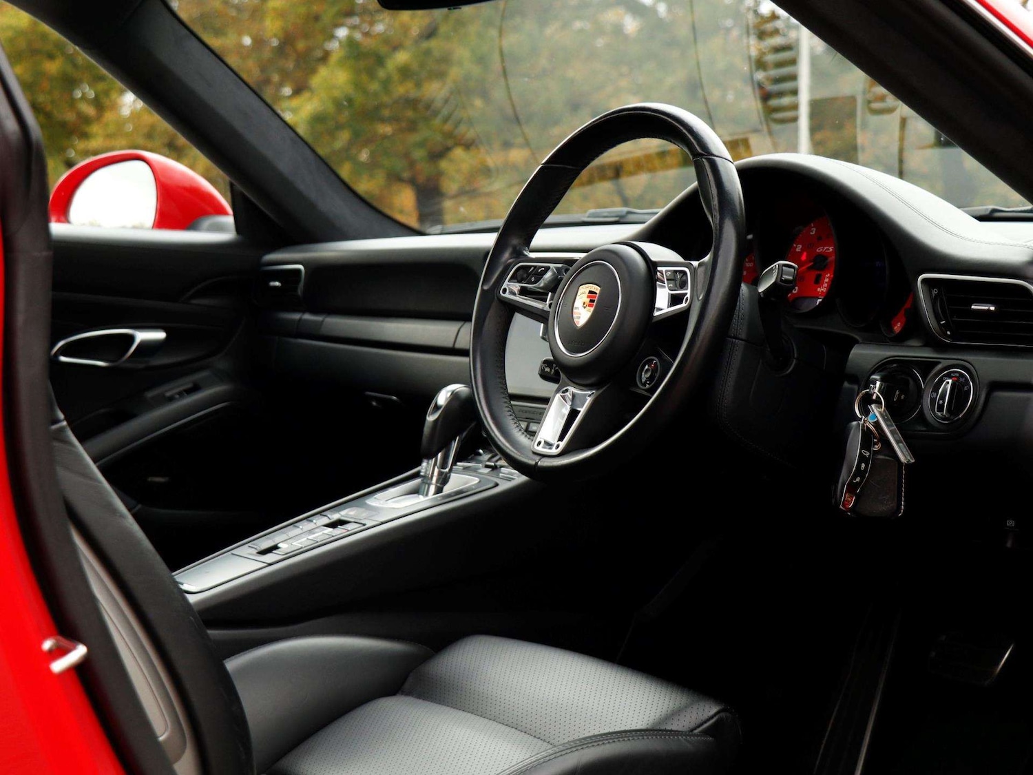 Used Porsche 911 2018 for sale - 76401316: Photo 11