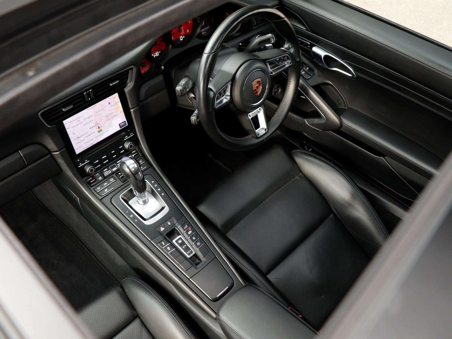 Used Porsche 911 2018 for sale - 76401316: Photo 12