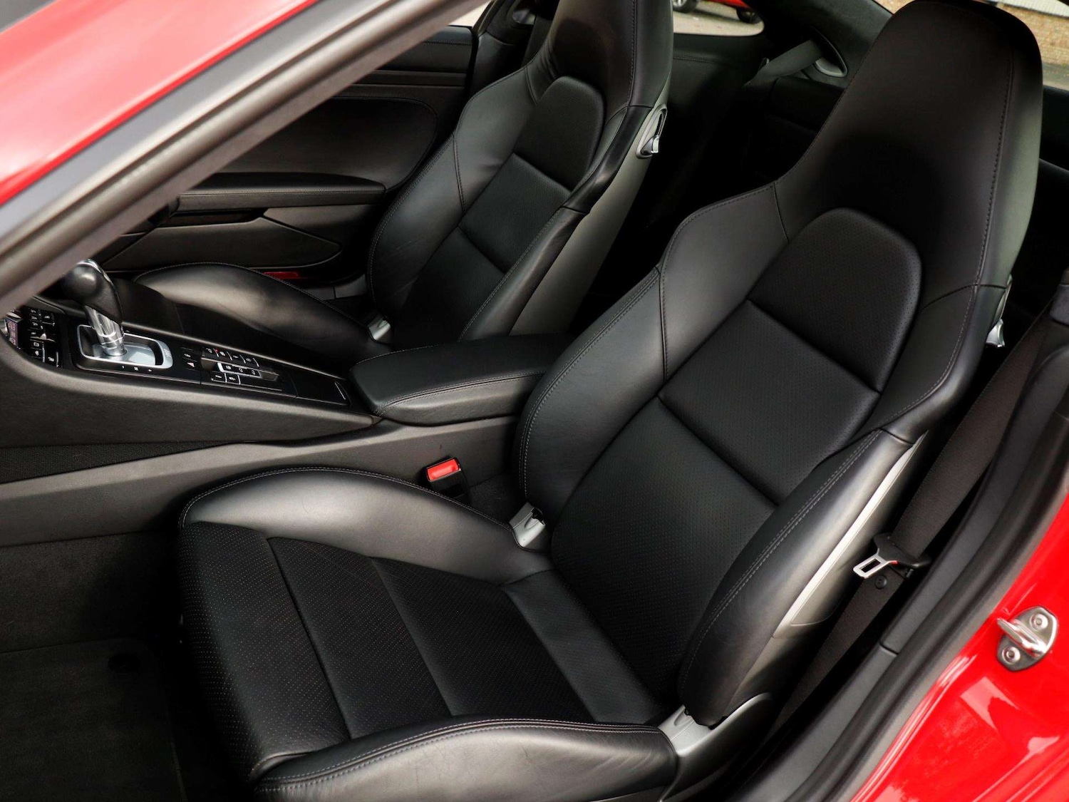 Used Porsche 911 2018 for sale - 76401316: Photo 28