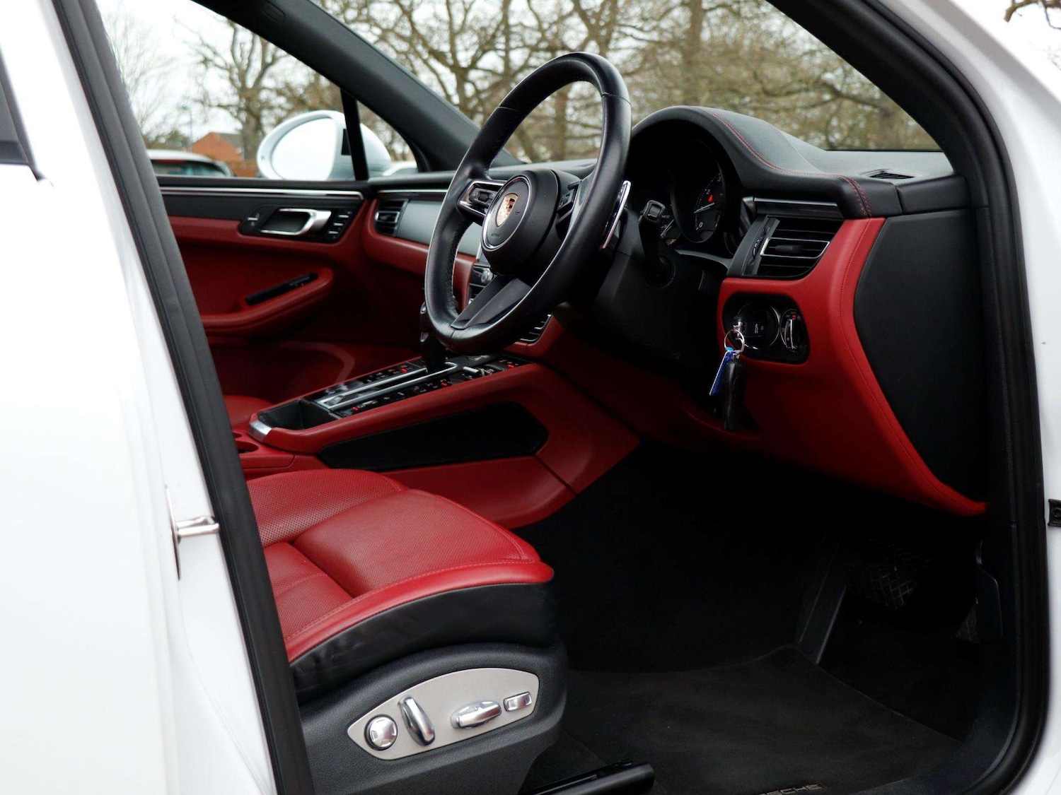 Used Porsche Macan 2022 for sale - 77076446: Photo 11