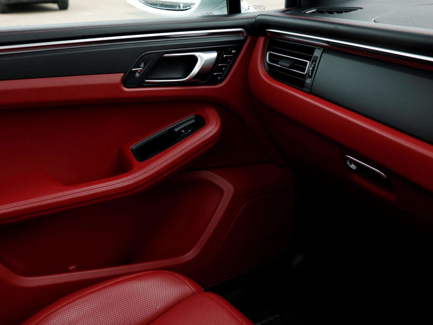 Used Porsche Macan 2022 for sale - 77076446: Photo 21