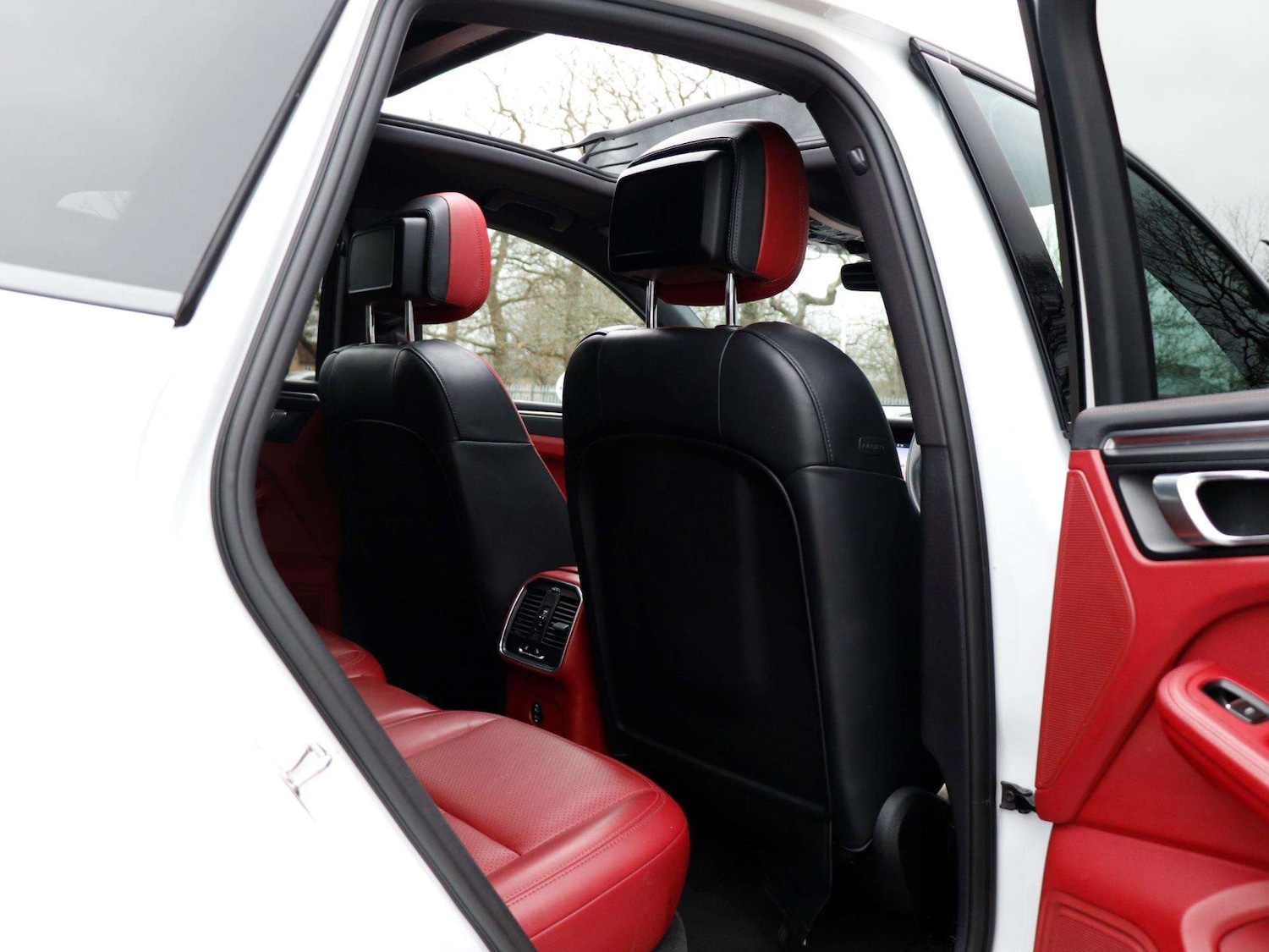 Used Porsche Macan 2022 for sale - 77076446: Photo 28