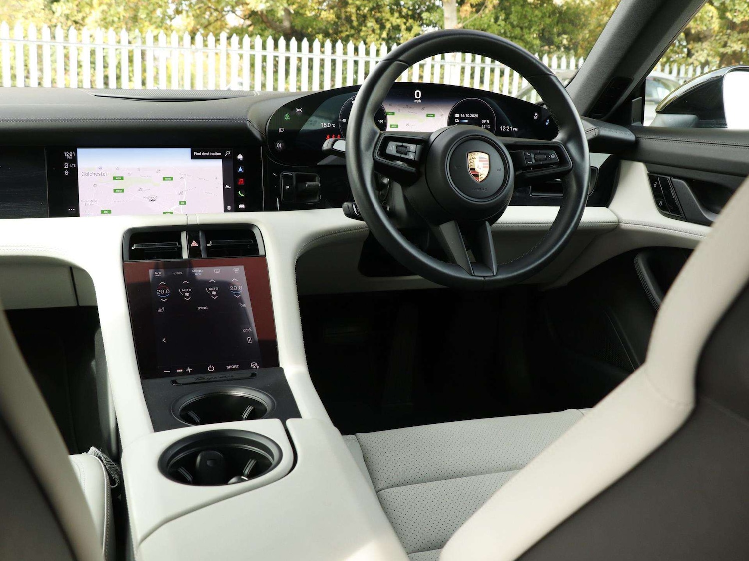 Used Porsche Taycan 2021 for sale - 76310811: Photo 11