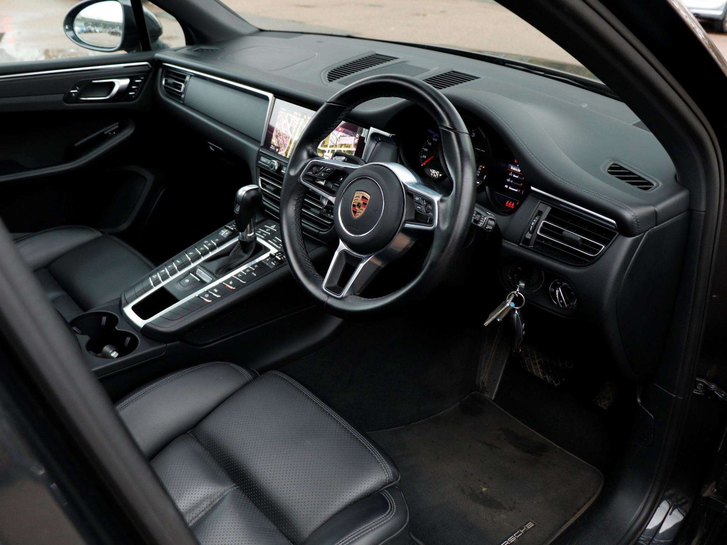 Used Porsche Macan 2018 for sale - 76789358: Photo 10