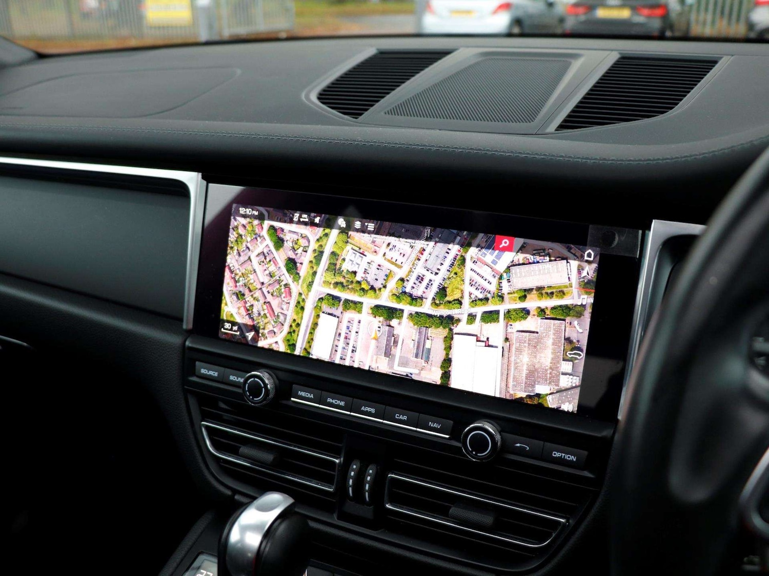 Used Porsche Macan 2018 for sale - 76789358: Photo 14