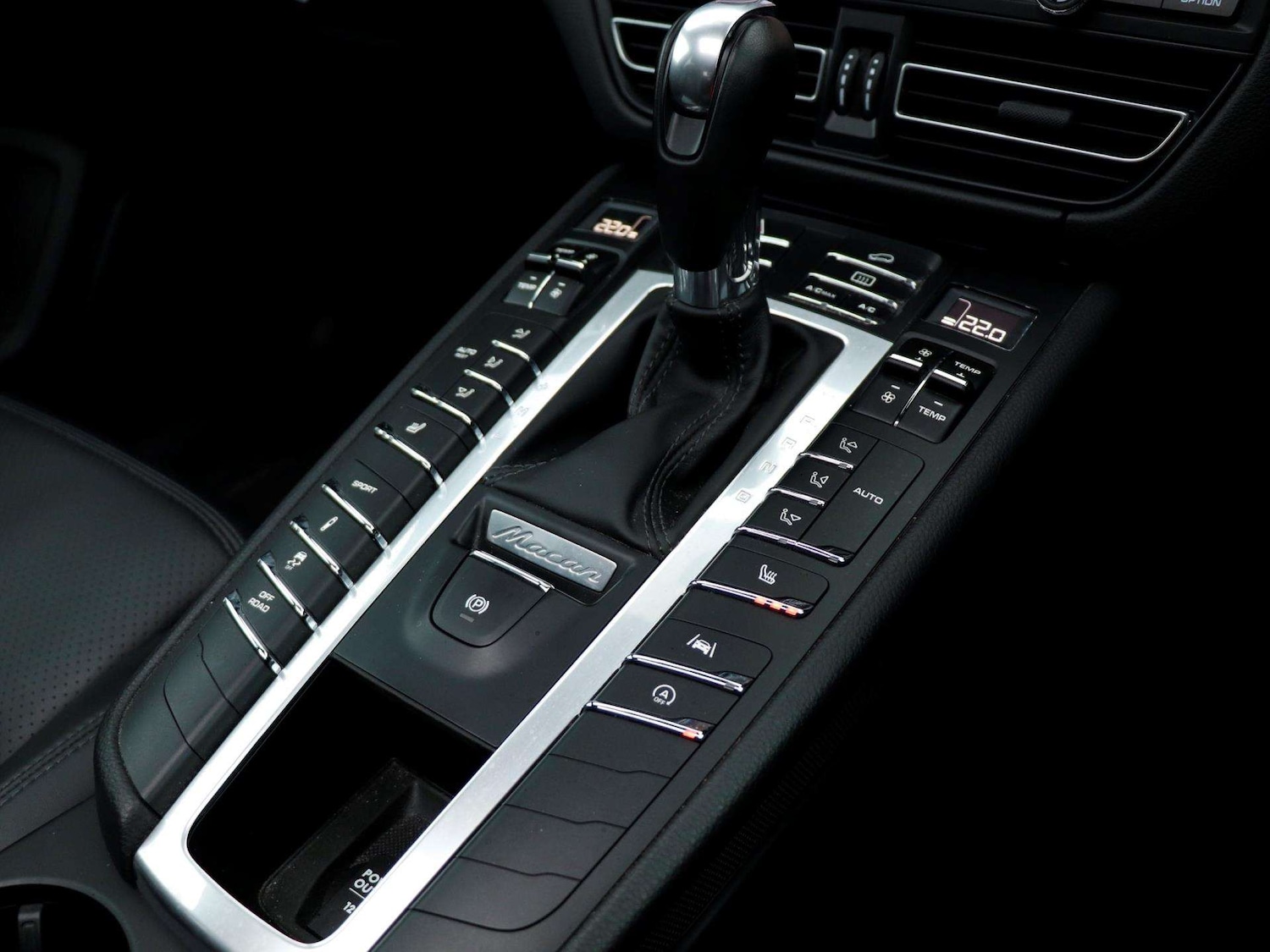 Used Porsche Macan 2018 for sale - 76789358: Photo 16