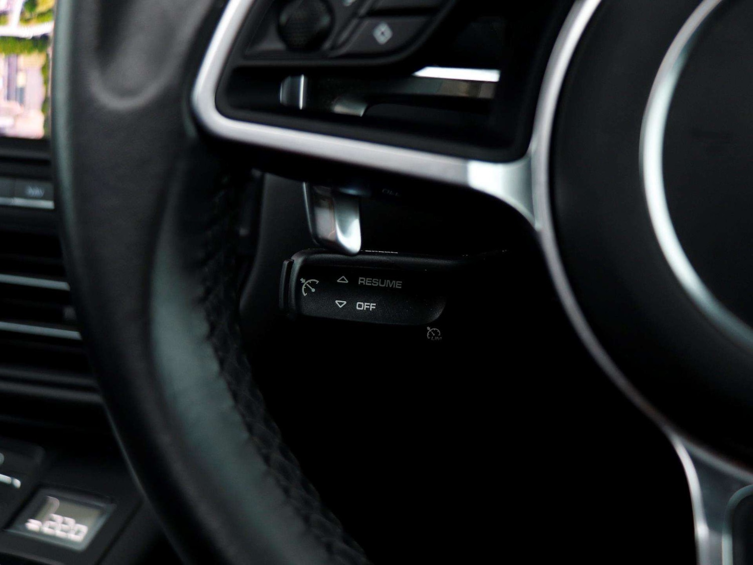 Used Porsche Macan 2018 for sale - 76789358: Photo 19