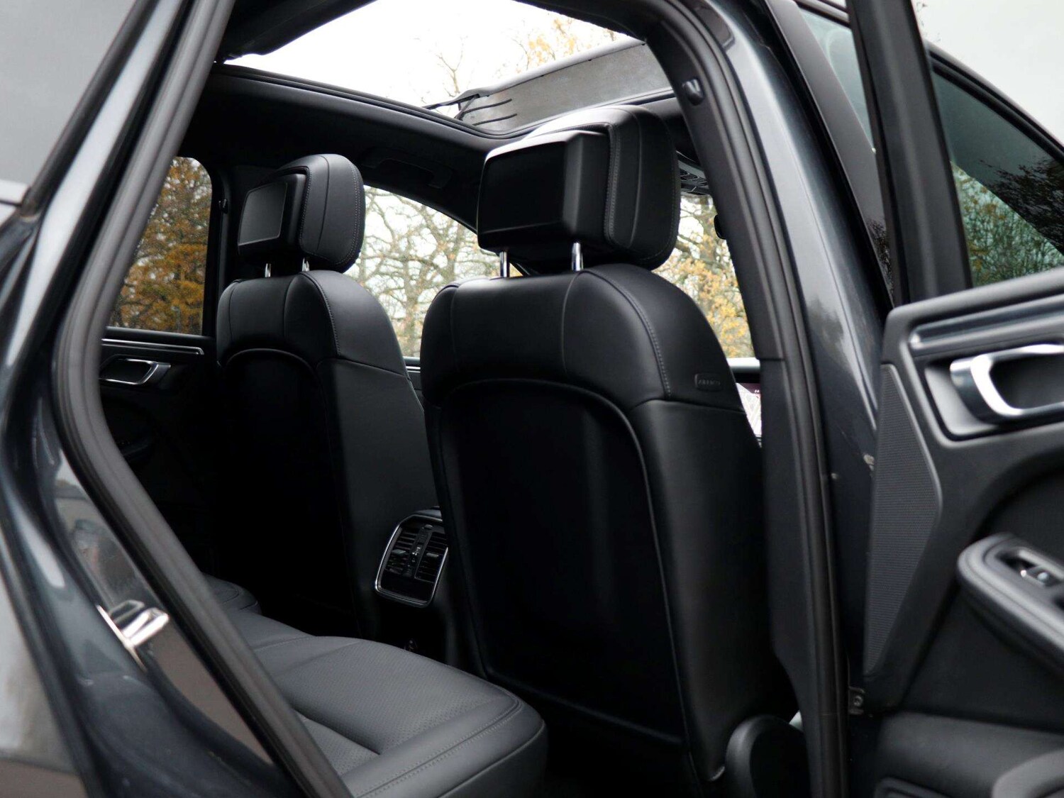 Used Porsche Macan 2018 for sale - 76789358: Photo 23