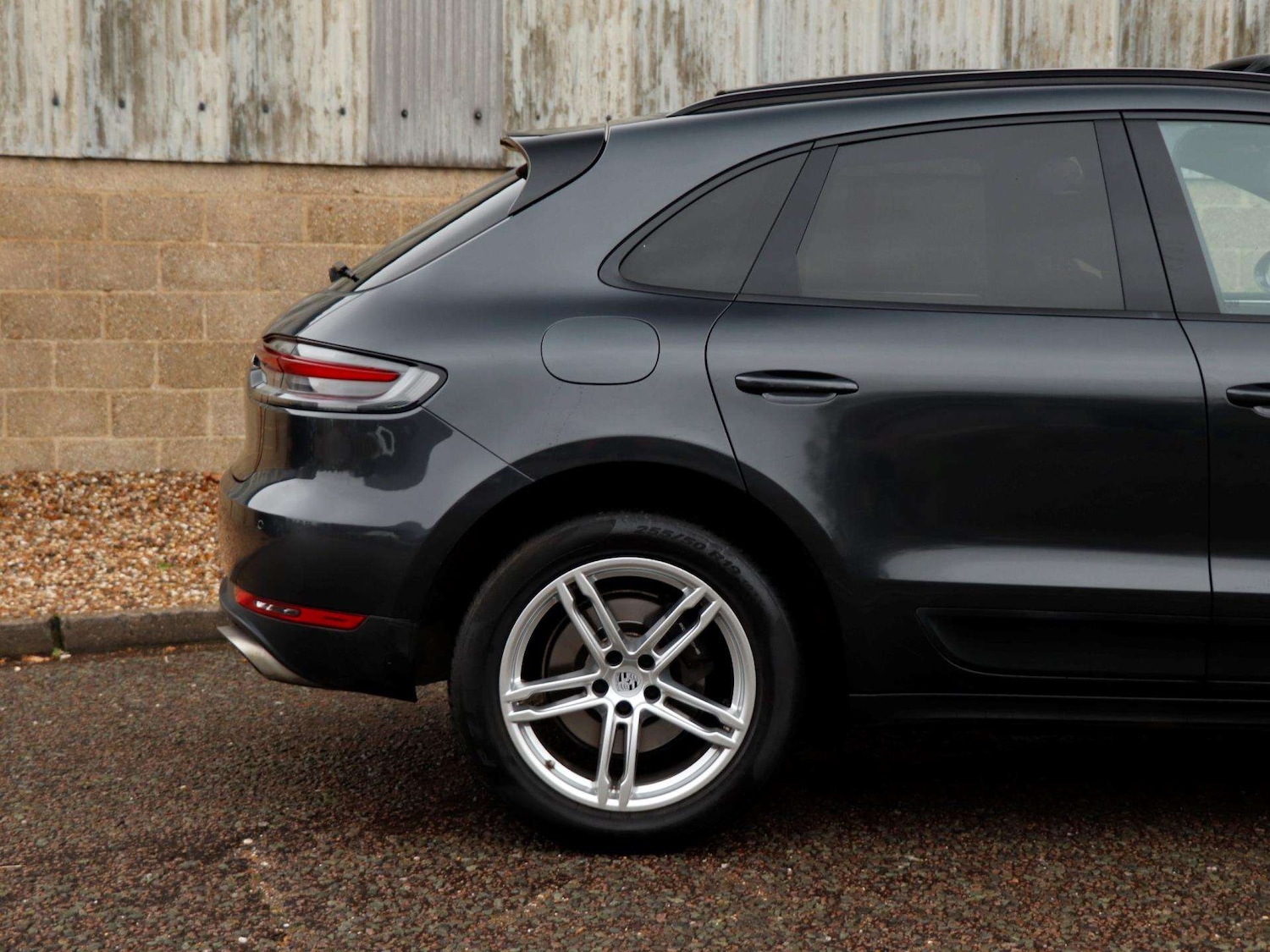 Used Porsche Macan 2018 for sale - 76789358: Photo 27