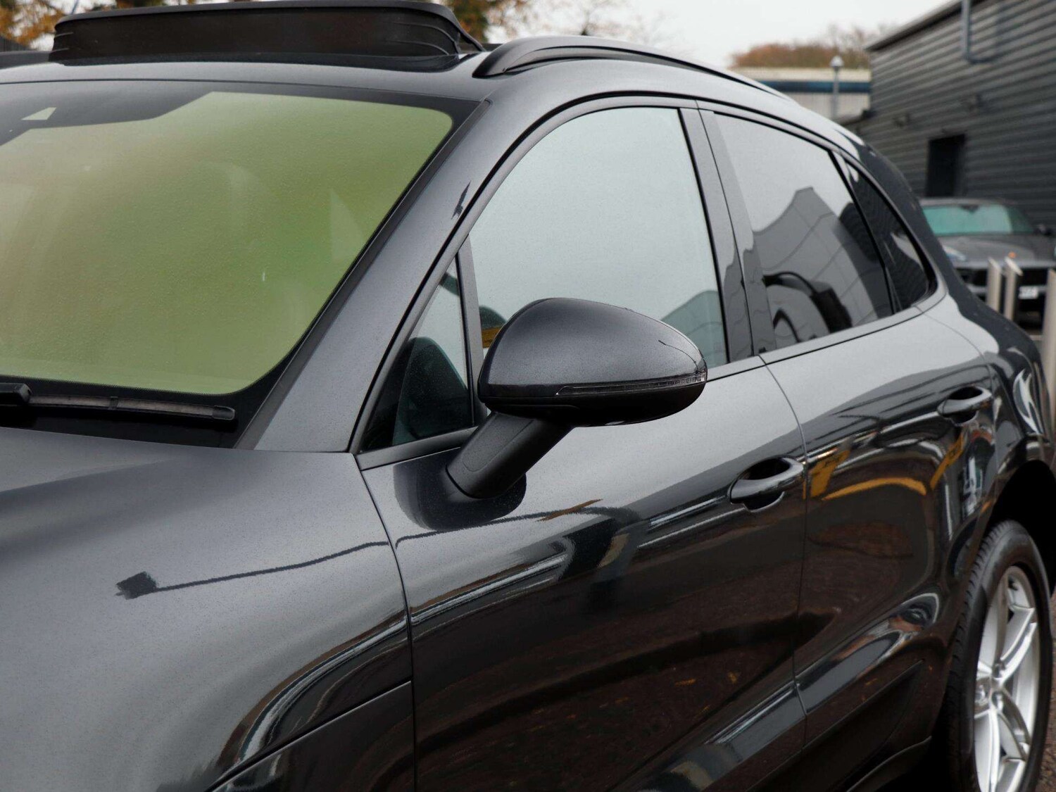 Used Porsche Macan 2018 for sale - 76789358: Photo 32