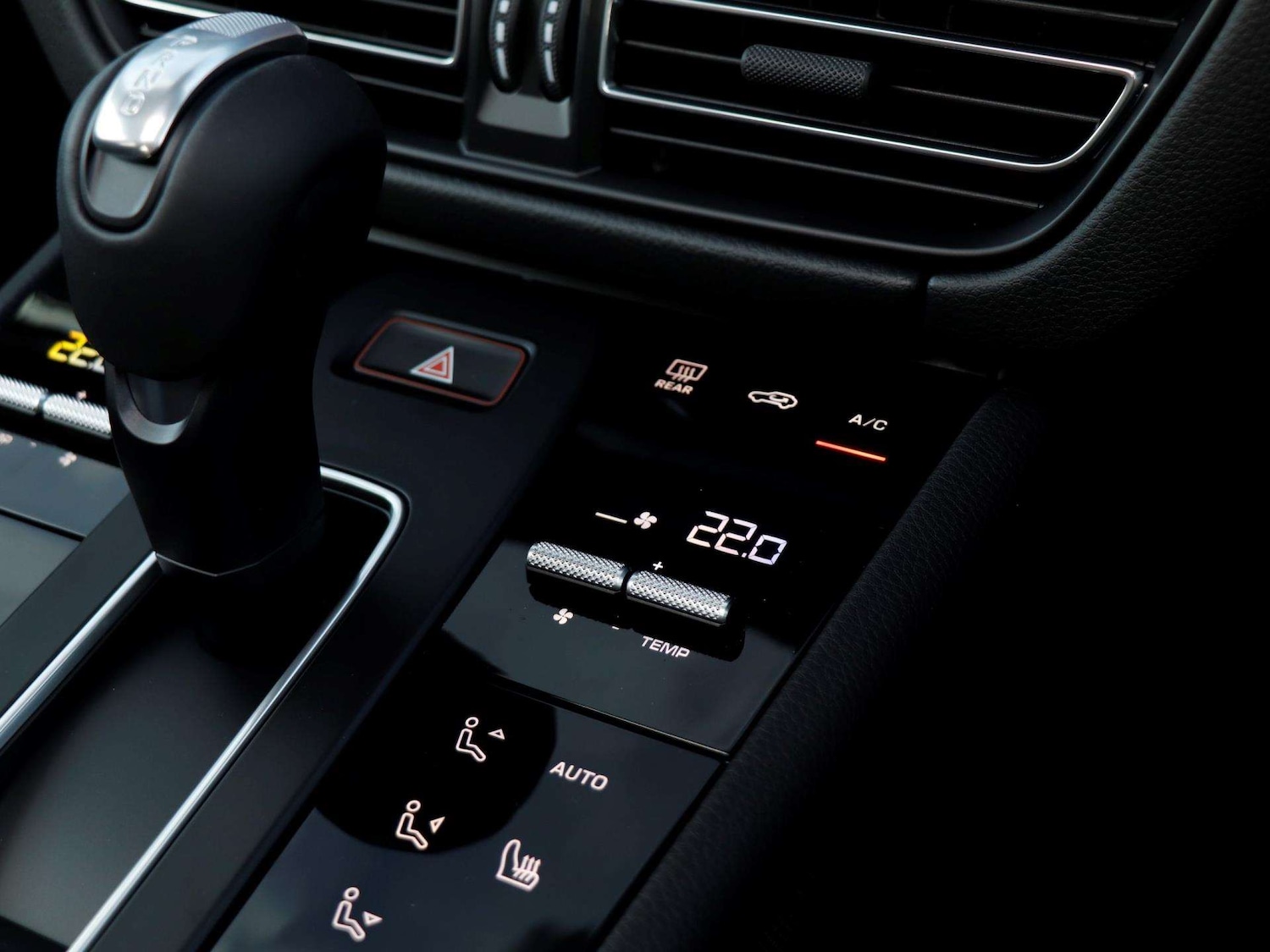 Used Porsche Macan 2025 for sale - 76875716: Photo 17