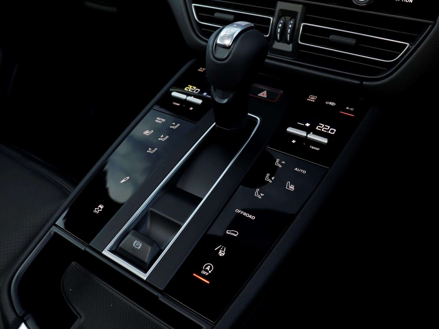 Used Porsche Macan 2025 for sale - 76875716: Photo 19