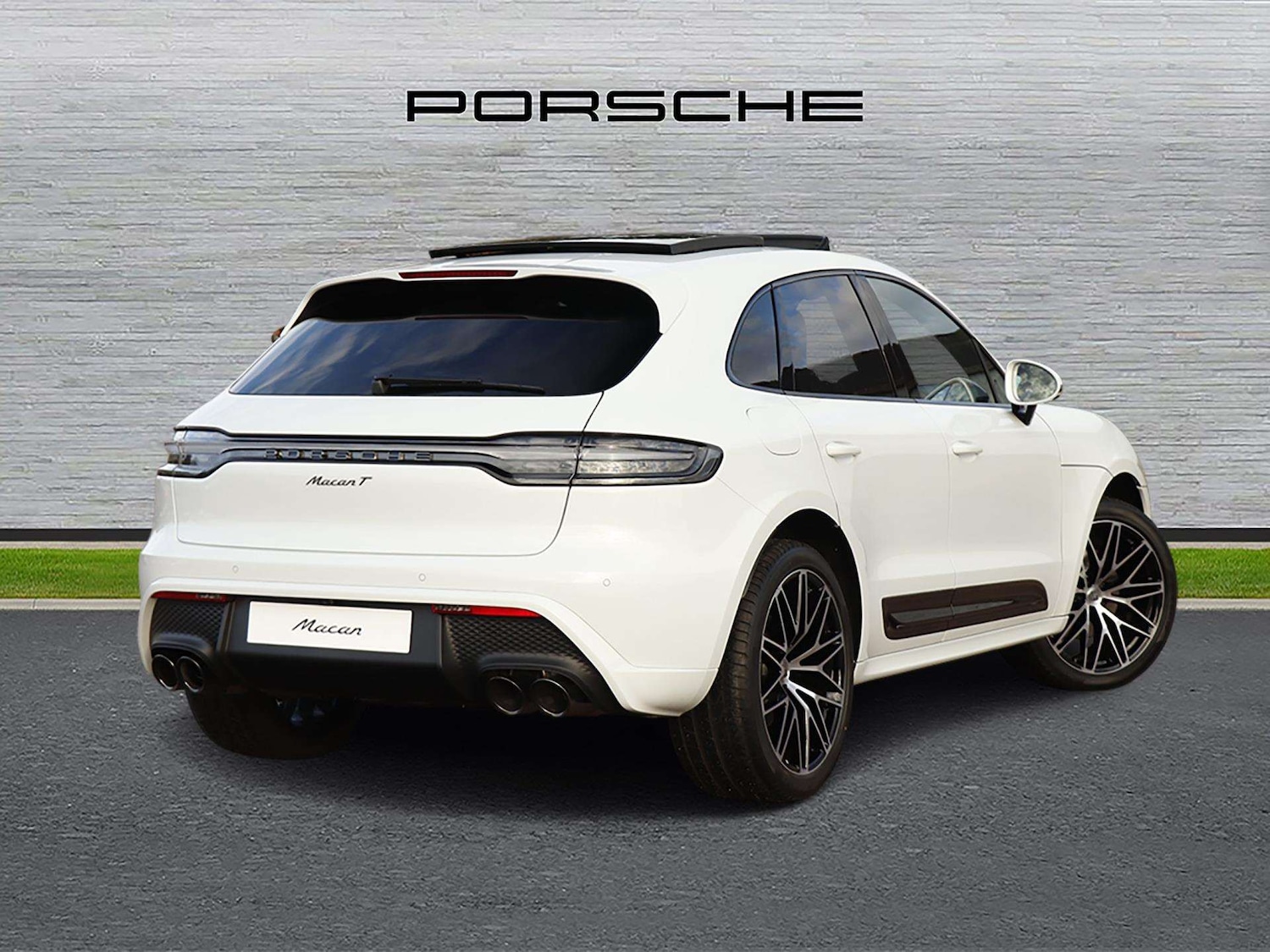 Used Porsche Macan 2025 for sale - 76875716: Photo 3