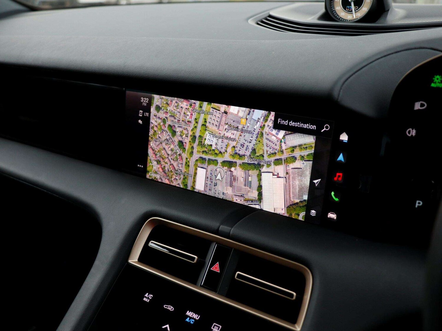 Used Porsche Taycan 2023 for sale - 77772057: Photo 15