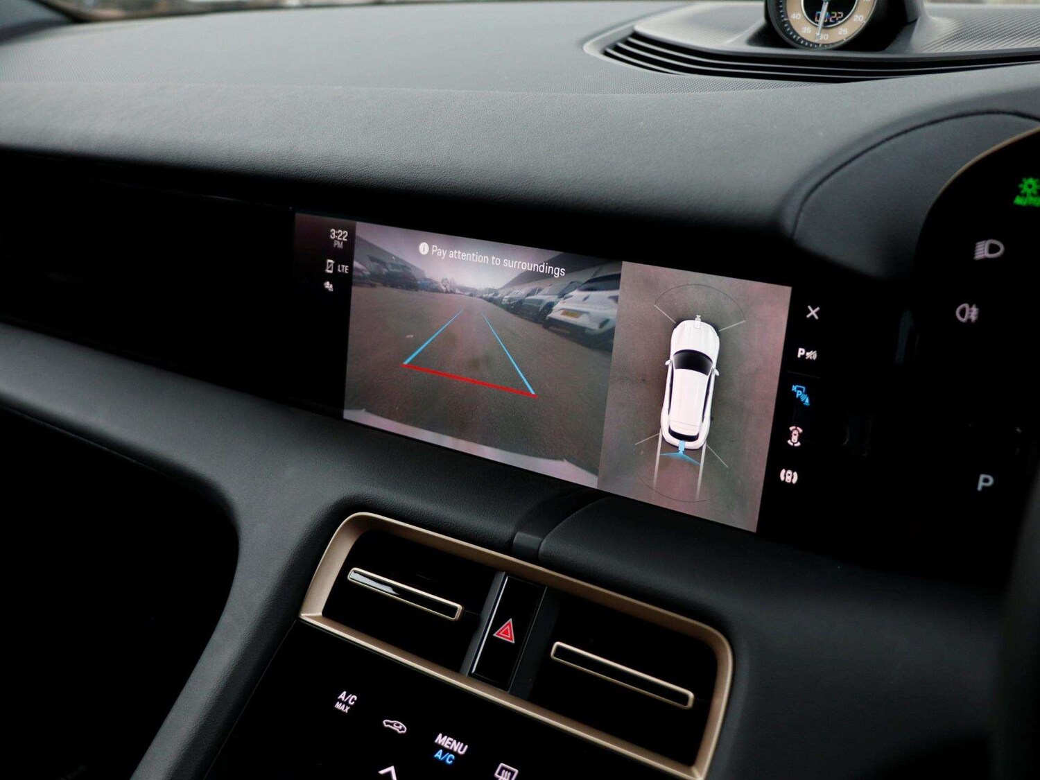 Used Porsche Taycan 2023 for sale - 77772057: Photo 16